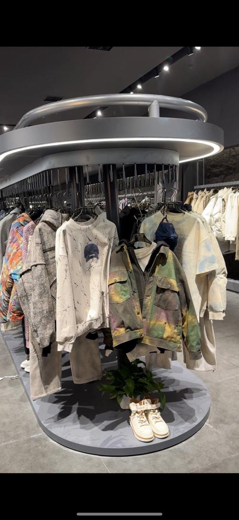 宿州服装店：时尚之都的商业景观